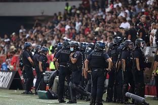 场均21+6！队记：消息人士告诉我，勇士可能会用3个首轮报价墨菲