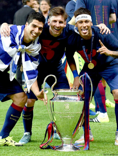 中超：山东泰山2-1战胜广州队