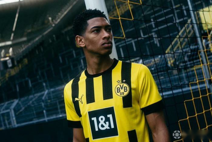 杰曼击地传球 周琦起飞双手隔扣朱俊龙