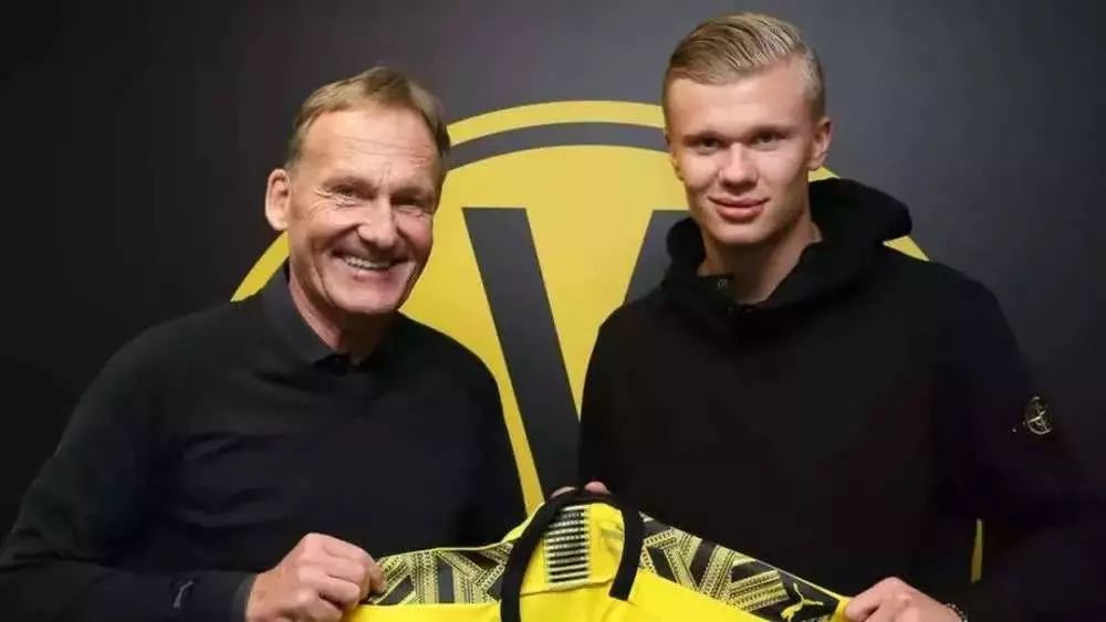 泪流满面，小贾两记三分球带走胜利，这比火箭队结束3连败更重要