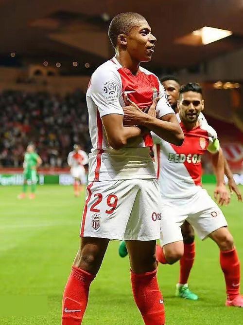 NBA新秀表现追踪 新人赛季成长路线分析