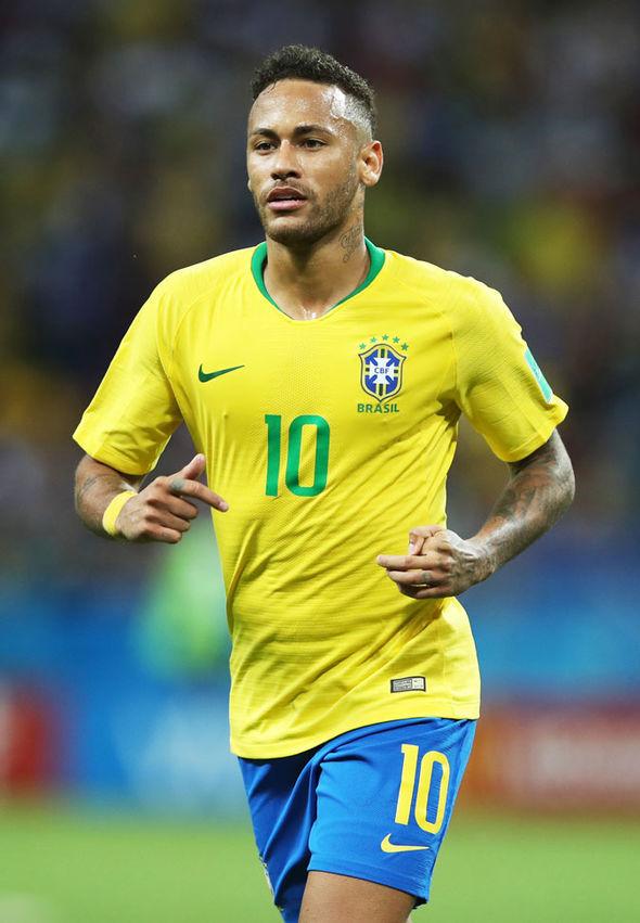 跟队：尤文再次接触塞内西经纪人，他们将会开出报价尝试免签