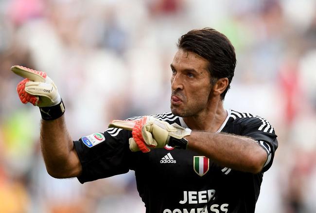 记者：帮助谢周三度过财政困境，曼联承担阿马斯租借所有费用